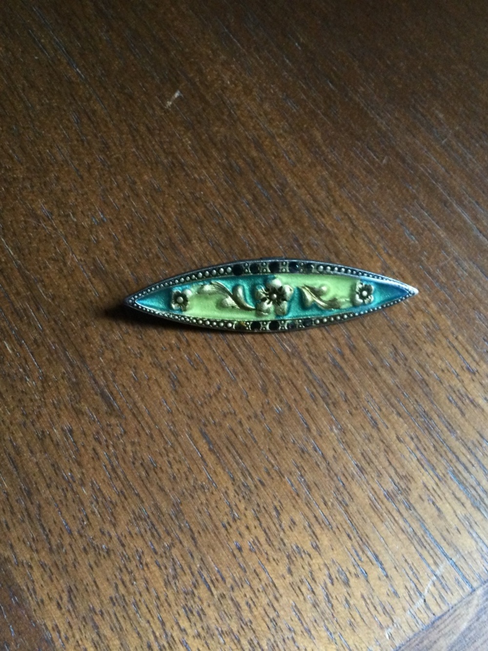 Vintage Art Deco Green/Gold Enamel Brooch with Rhinestones